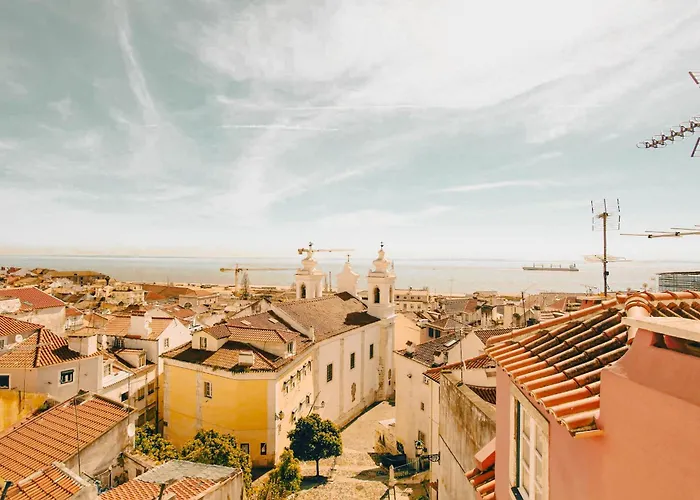 Alfama - Apartment With River View